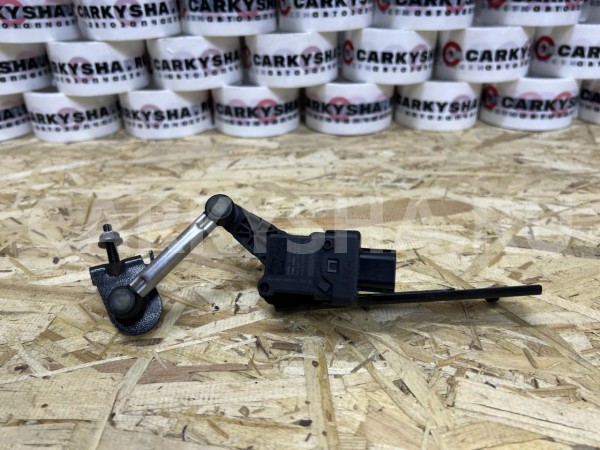 Датчик положения кузова Infiniti QX60 II оригинальный номер 53810-6SA0A