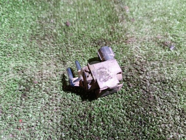 Клапан вакуумный Toyota Caldina 