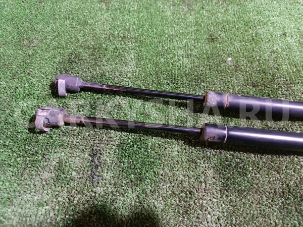 Амортизаторы двери багажника к-кт Geely MK Cross оригинальный номер 101800620252