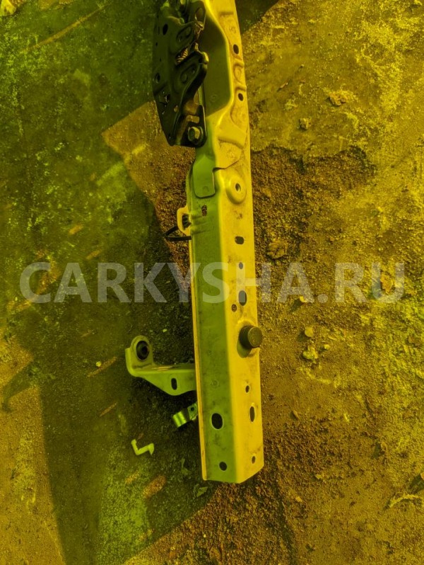 Планка телевизора Nissan Leaf 