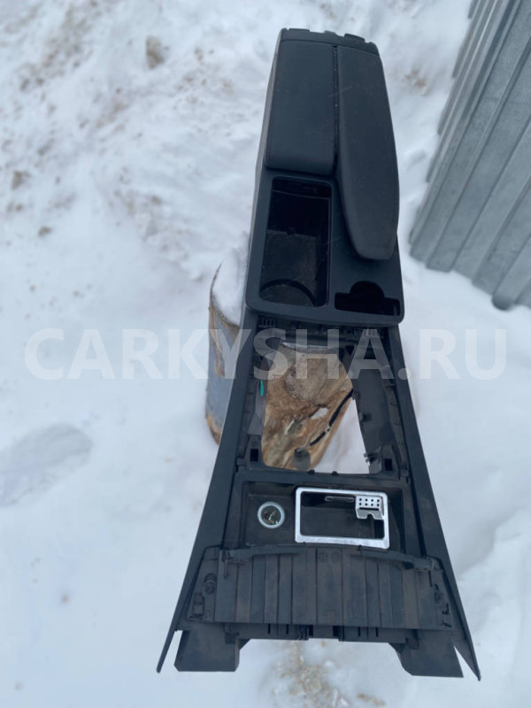 Подлокотник Mercedes-Benz E-класс 2012 C207 271.860 Mercedes-Benz E-klasse оригинальный номер A2076804250