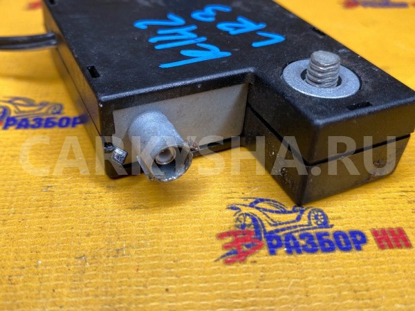 Усилитель антенны Land Rover Discovery 3 L319 Land Rover Discovery оригинальный номер XUC000061