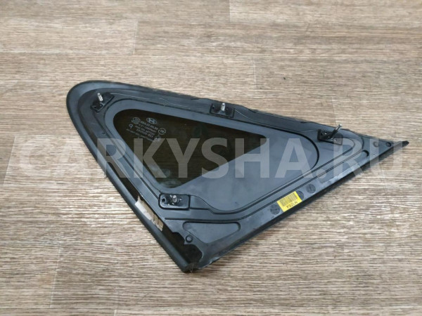 Стекло кузовное глухое левое Hyundai ix35 оригинальный номер 878102S000