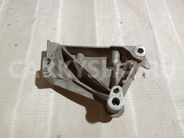 Кронштейн двигателя правый Citroen C3 