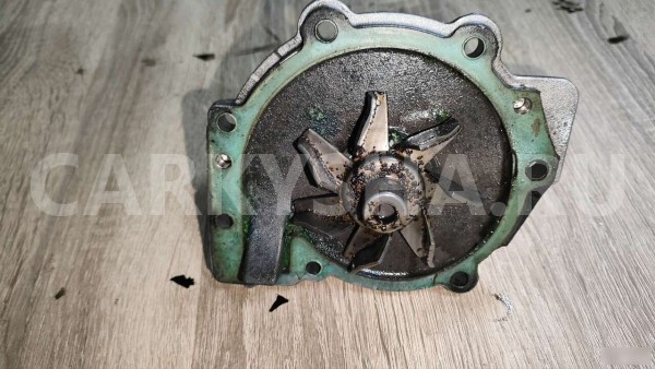 Насос водяной (помпа) Вольво XC90 Volvo XC90 