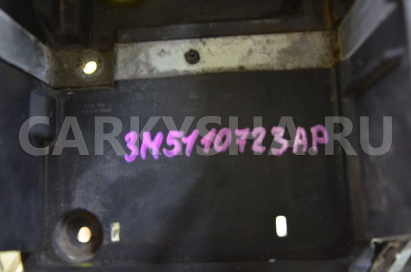 Крепление аккумулятора Ford Focus 