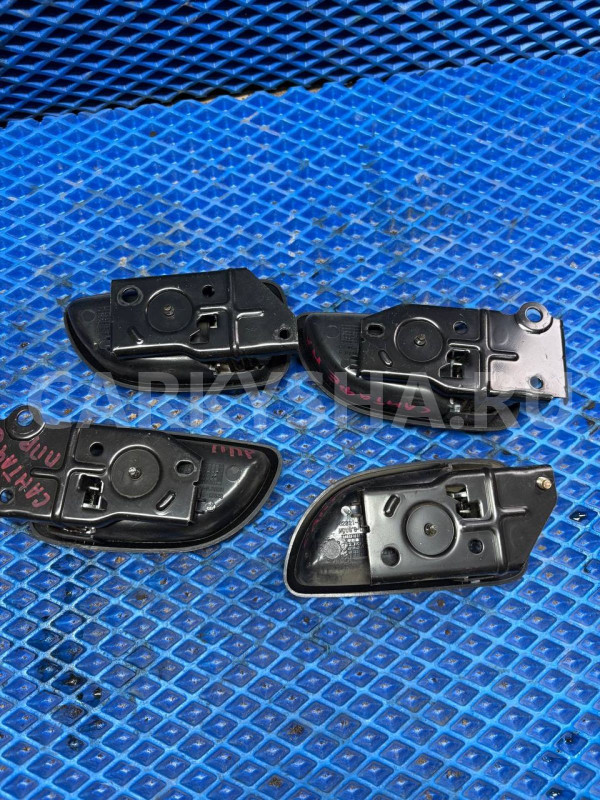 Ручка двери внутренняя Hyundai Santa Fe I (2000—2012) Hyundai Santa Fe оригинальный номер 8261026010