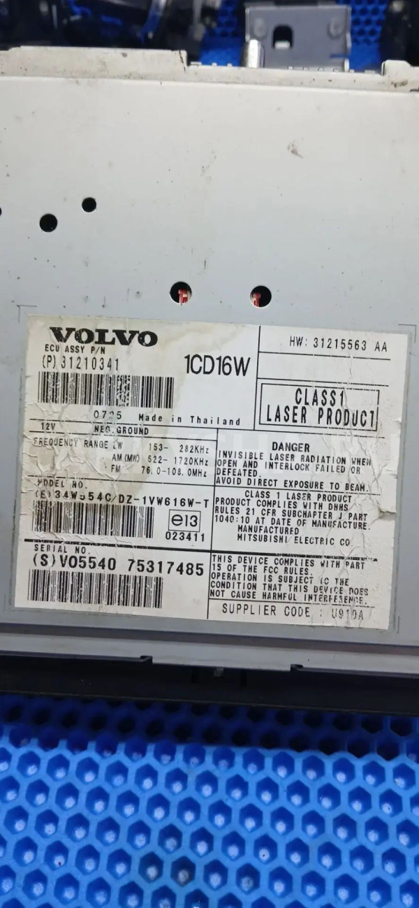 Чейнджер компакт-дисков Volvo C30 I (2006—2010) Volvo C30 оригинальный номер 31215563