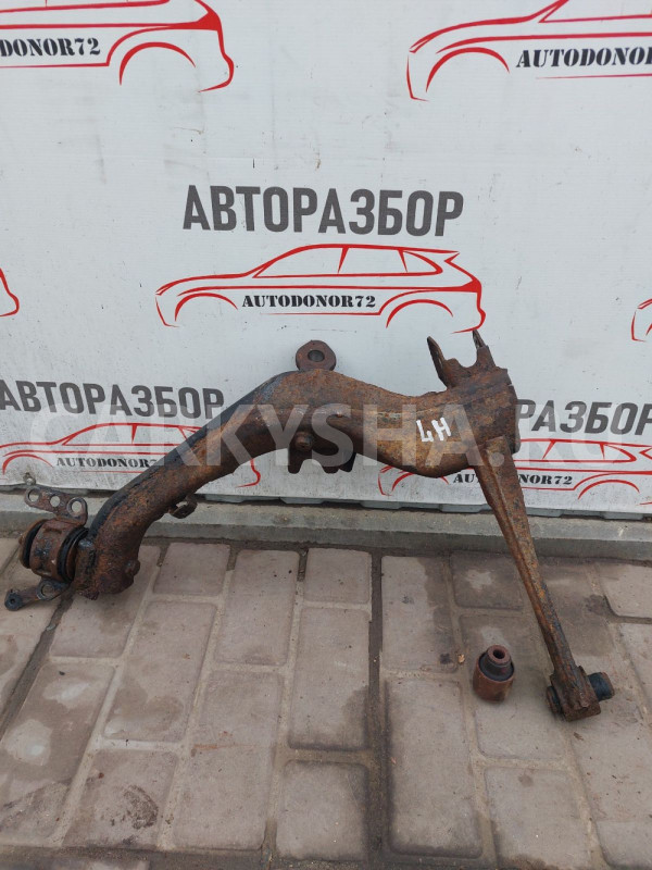 Рычаг задний нижний левый Toyota Avensis T250 Toyota Avensis оригинальный номер 4872005010