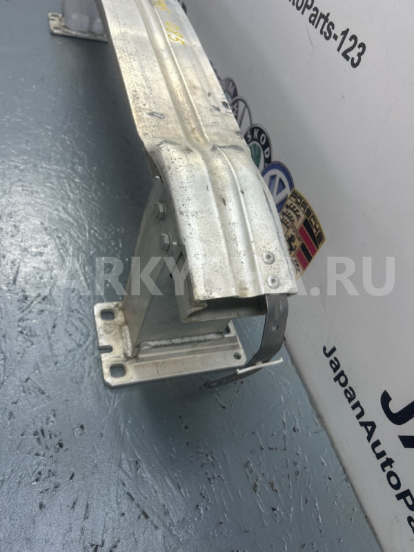 Усилитель бампера передний Audi A5 2010 Audi A5