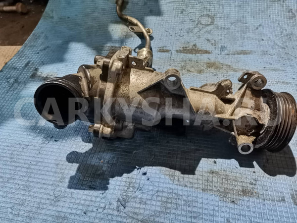 Помпа водяная Mercedes-Benz A-класс 2015 W176 270.910 Mercedes-Benz A-klasse оригинальный номер A2702000007