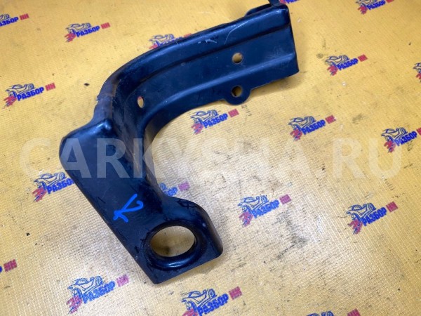 Кронштейн радиатора правый Honda CR-V 3 RE Honda CR-V оригинальный номер 80111SWA000