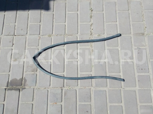Уплотнитель капота Toyota Avensis t250 Toyota Avensis 