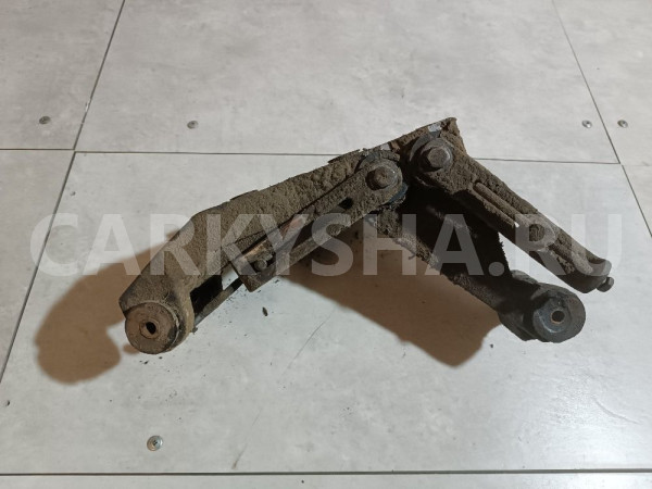 Кронштейн компрессора кондиционера Volvo 740 оригинальный номер 1346612