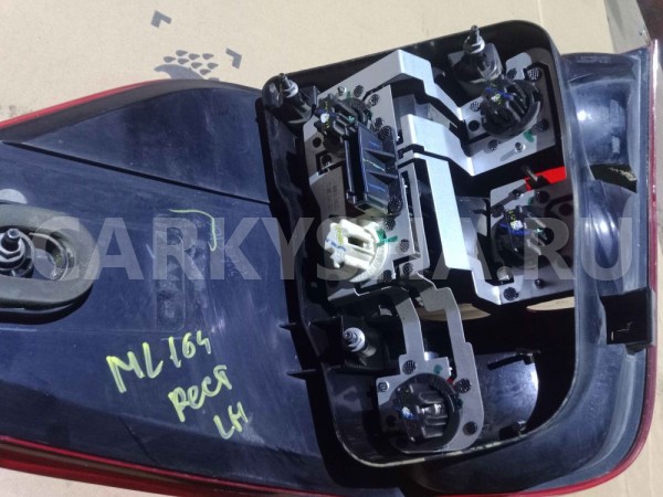 Фонарь задний левый Mercedes ML W164 Mercedes-Benz M-klasse оригинальный номер A1648203164