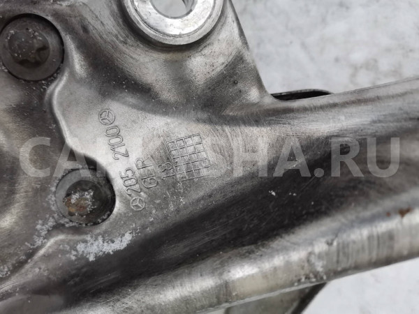 Кулак передний левый Mercedes-Benz C-класс W205 Mercedes-Benz C-klasse оригинальный номер A2053322100