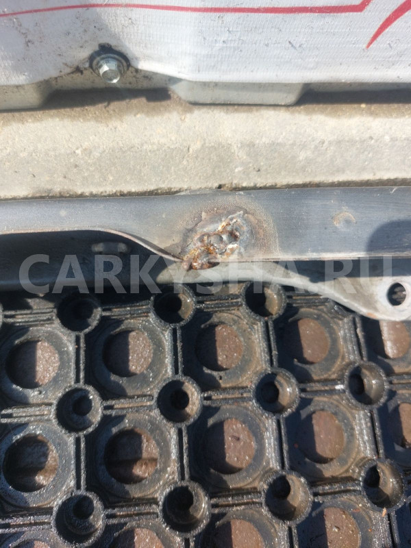 Рамка радиатора верхняя Toyota Avensis T250 Toyota Avensis оригинальный номер 5321605030