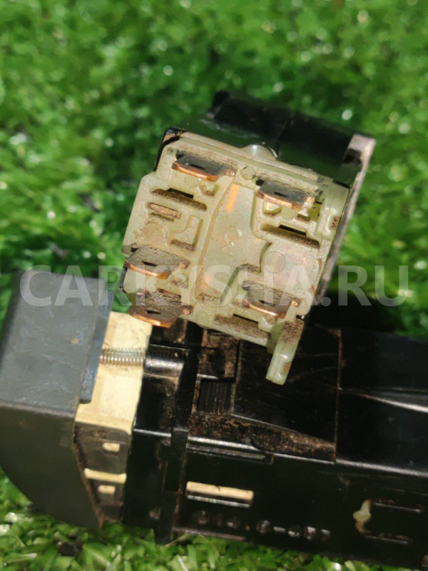 кнопка задних противотуманок Skoda Felicia Skoda Felicia оригинальный номер 6U0941733A
