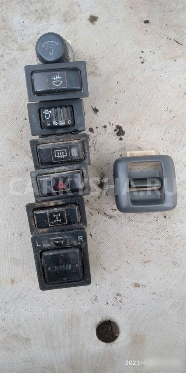 Кнопка Toyota RAV4 I (1994—2000) Toyota RAV 4 