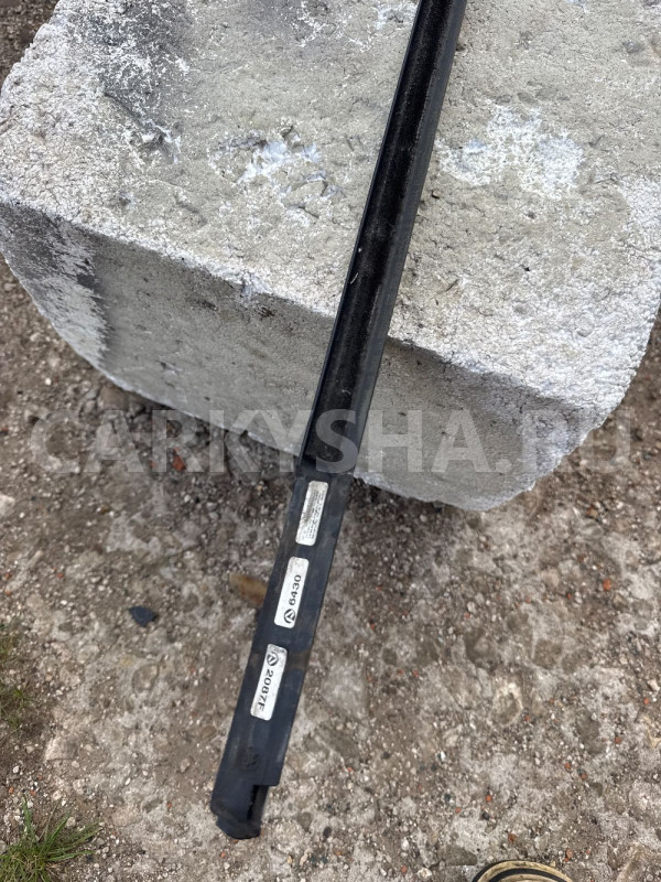 Молдинг стекла двери задней левой Туарег 2 NF Volkswagen Touareg оригинальный номер 7P0839475G