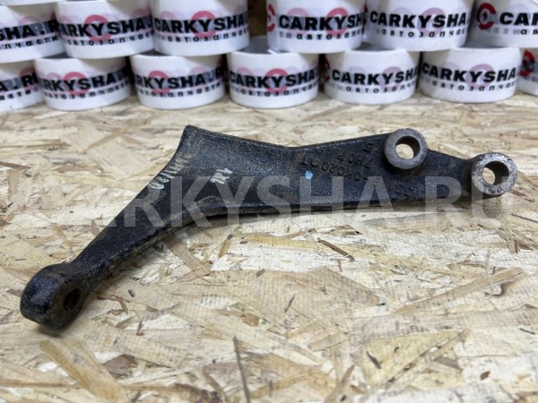 Кронштейн КПП левый Toyota Hilux VIII Рестайлинг – пикап двойная кабина оригинальный номер 33119-0K020