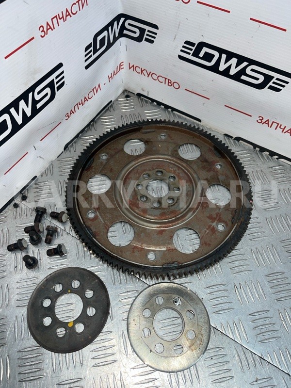 Маховик Toyota Noah 