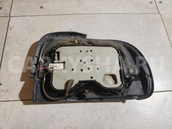 Фонарь задний левый Nissan Bluebird оригинальный номер B65554E200