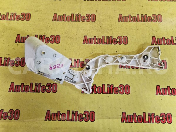 Крепеж бампера Ford Focus 