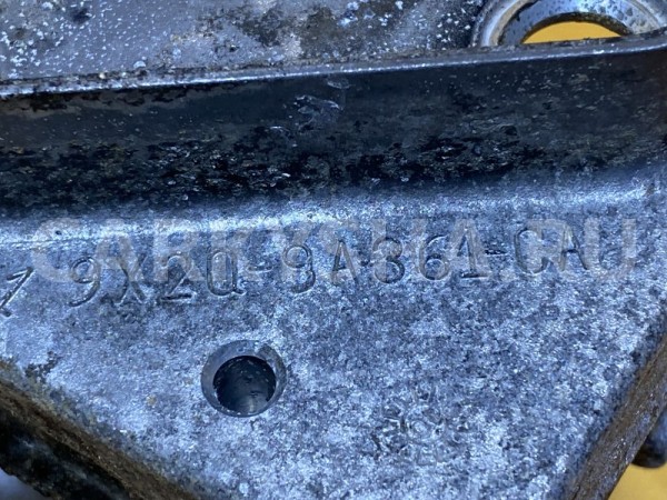 Кронштейн тнвд Jaguar XF AJ-TD V6 306DT Jaguar XF оригинальный номер JDE10281