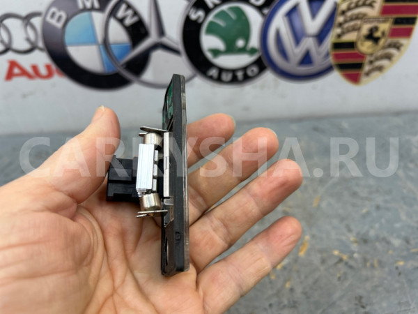 Фонарь подсветки номера Porsche Cayene 2004 Porsche Cayenne 