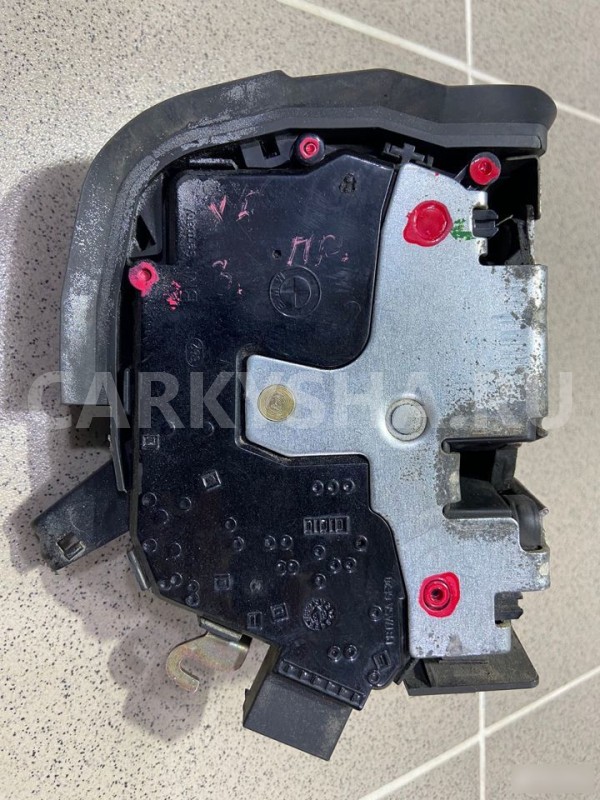 Замок двери задний правый BMW X5 E53 BMW X5 