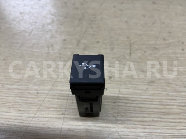 Разъем USB Toyota RAV 4 V (XA50) оригинальный номер 86190-42031