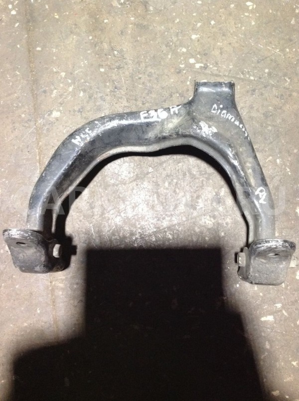 Рычаг Mitsubishi Diamante II (1995—2005) Mitsubishi Diamante оригинальный номер Mr102933