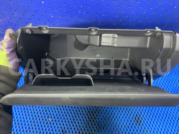 Бардачок Volkswagen Polo 5 Volkswagen Polo оригинальный номер 6RU857101D82V