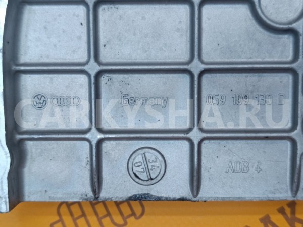 Крышка головки блока цилиндров правая Volkswagen Volkswagen Touareg 