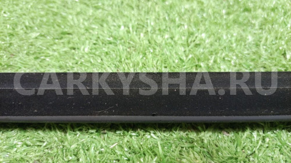 Уплотнитель стекла двери (бархотка внутренняя) Kia Soul II (2013—2016) Kia Soul оригинальный номер 83241B2000