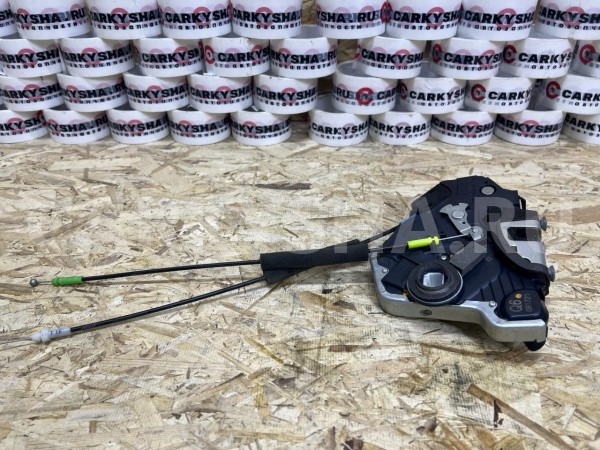 Замок двери передней левой Toyota Corolla XII (E210) – седан оригинальный номер 69040-F4020