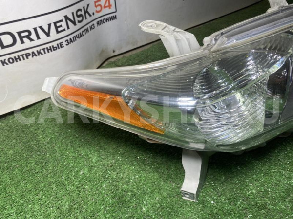 Фара галогеновая Toyota Highlander оригинальный номер 8113048A30, 8117048A20