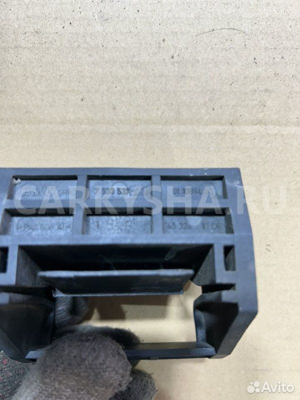 Кронштейн радиатора BMW X5 E70 N62B48 2008 BMW X5 оригинальный номер 17 11 7 533 537