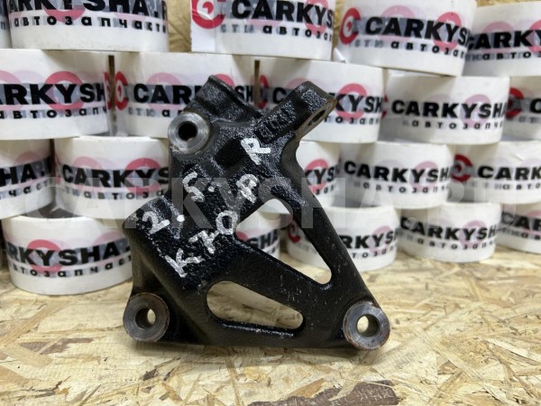 Кронштейн крепления двигателя правый Toyota Camry VIII (XV70) Рестайлинг – седан оригинальный номер 12315-25031