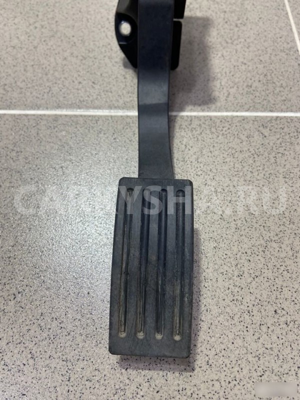 Педаль газа Ford Focus 3 2012 г Ford Focus оригинальный номер 17388800