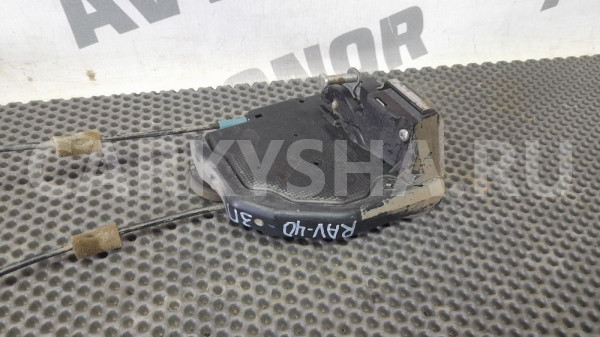 Замок двери задний правый Toyota Rav 4 40 Toyota RAV 4 оригинальный номер 6783660010