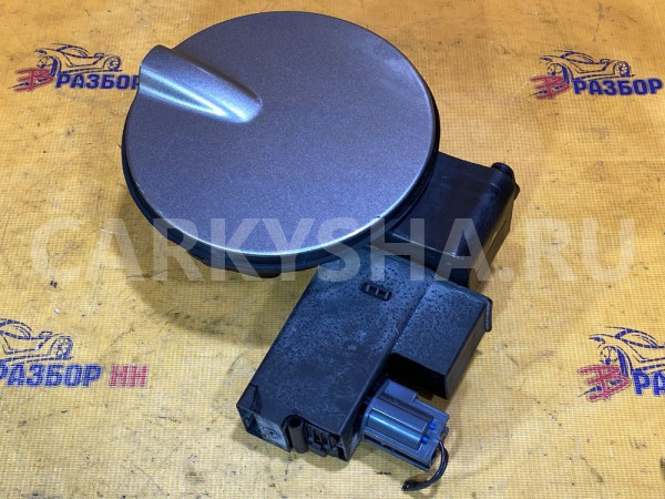Лючок бензобака Land Rover Freelander II рестайлинг (2010—2012) Land Rover Freelander оригинальный номер LR006363