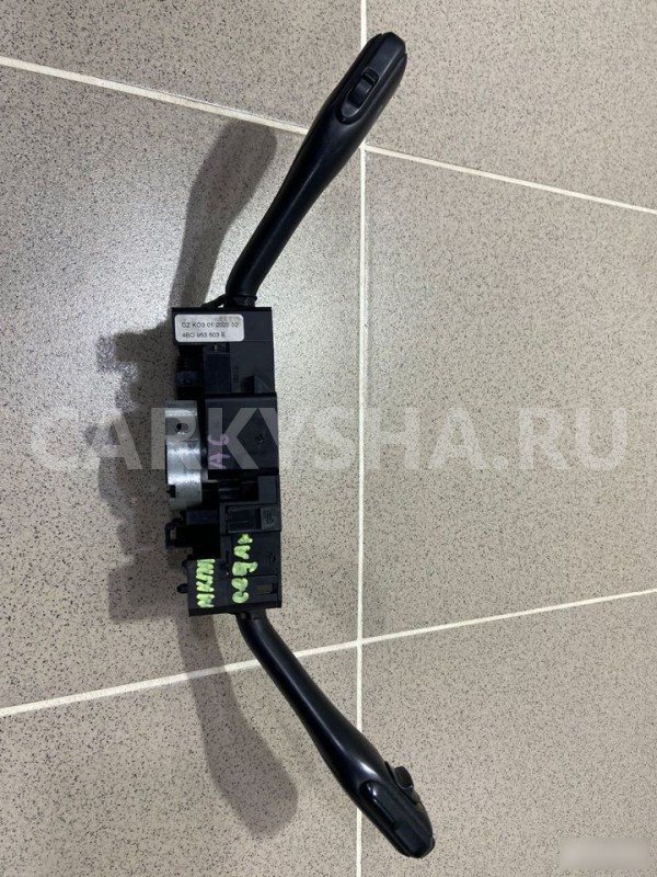Подрулевые переключатели Audi A6 2000 г Audi 200 оригинальный номер 8L0953513