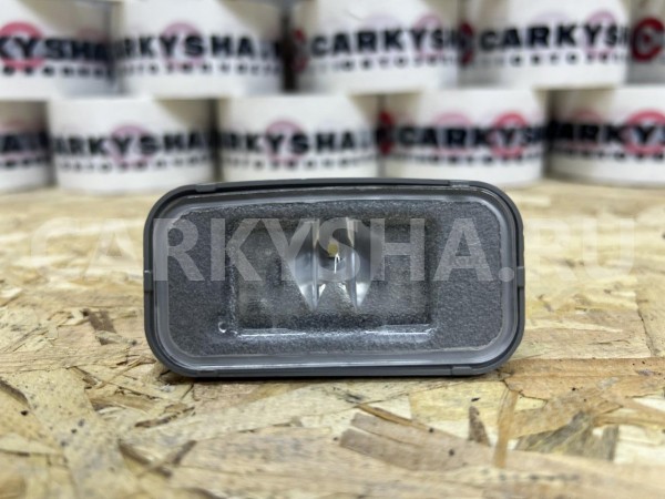 Фонарь освещения номерного знака Toyota Camry VIII (XV70) Рестайлинг – седан оригинальный номер 81270-53030