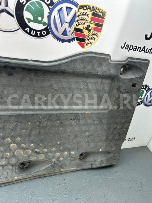 Защита антигравийная правая Volkswagen Tiguan 2008 Volkswagen Tiguan 