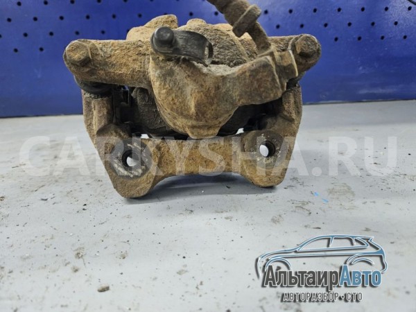 Суппорт задний правый Discovery 3 Land Rover Discovery оригинальный номер SOB500042