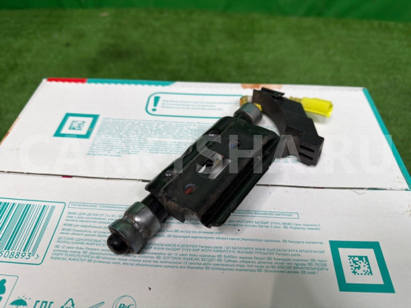 Пиропатрон капота Lexus is 2013-2020 5347053020, левый Lexus IS 