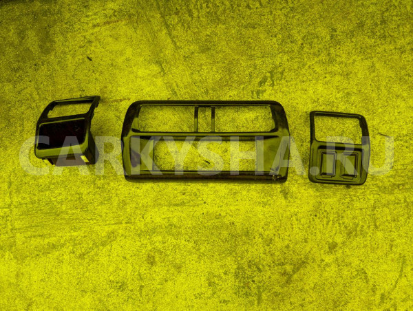 Консоль центральная Mitsubishi Town Box 