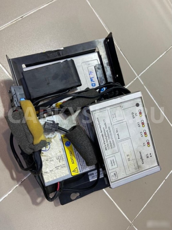 DVD-чейнджер Volkswagen Phaeton 2006 год Volkswagen Phaeton 